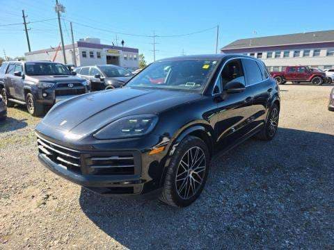 2025 PORSCHE CAYENNE Base