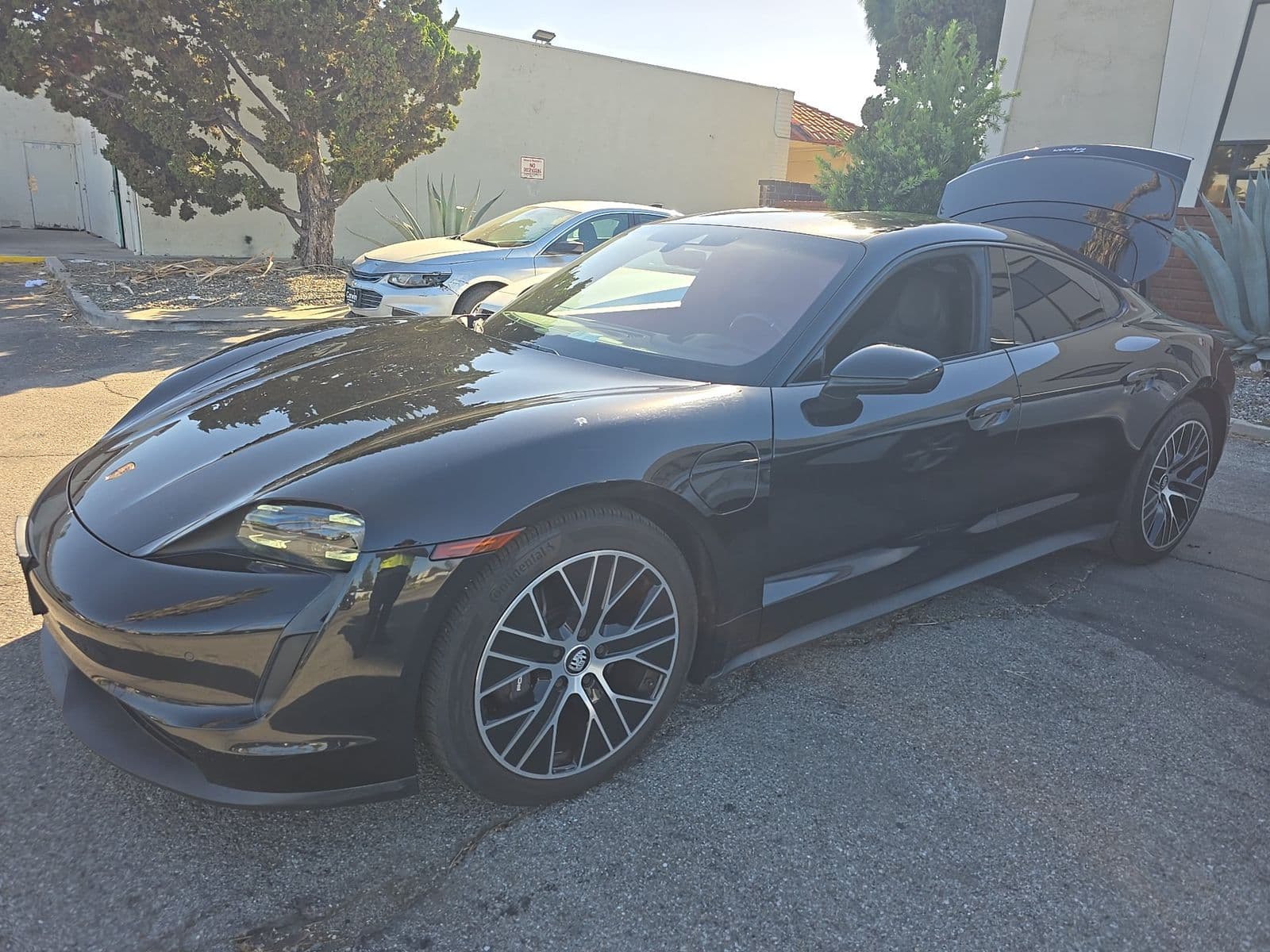 2021 PORSCHE TAYCAN Base