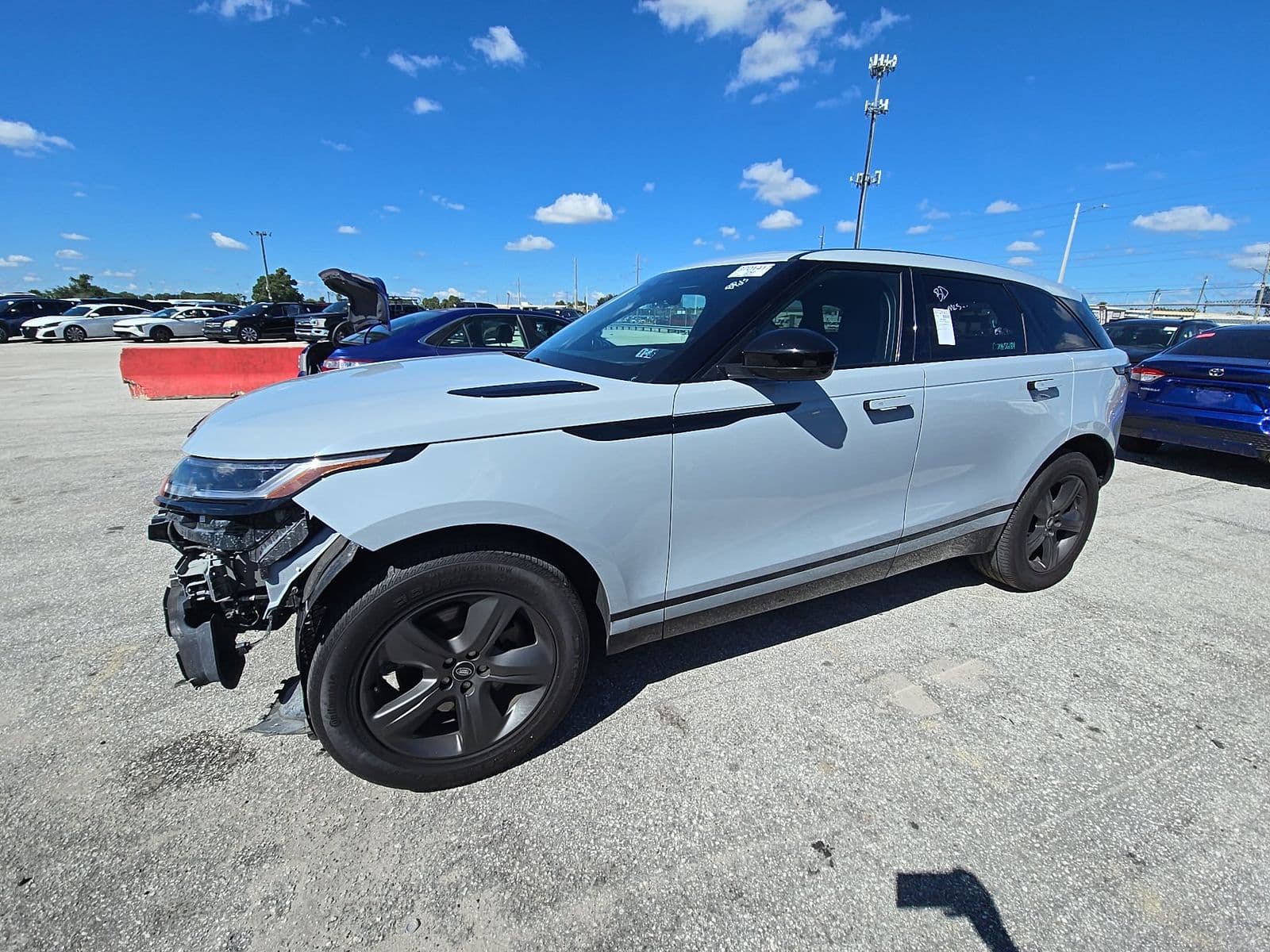 2025 LAND ROVER RANGE ROVER VELAR DYNAMIC SE