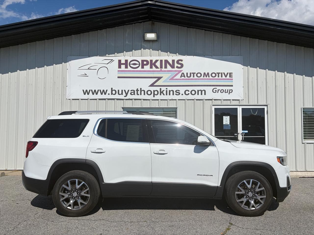 2023 GMC ACADIA SLT