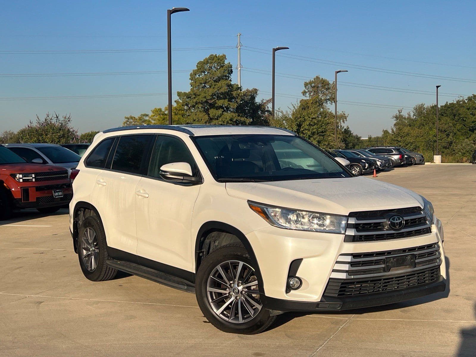 2019 TOYOTA HIGHLANDER XLE