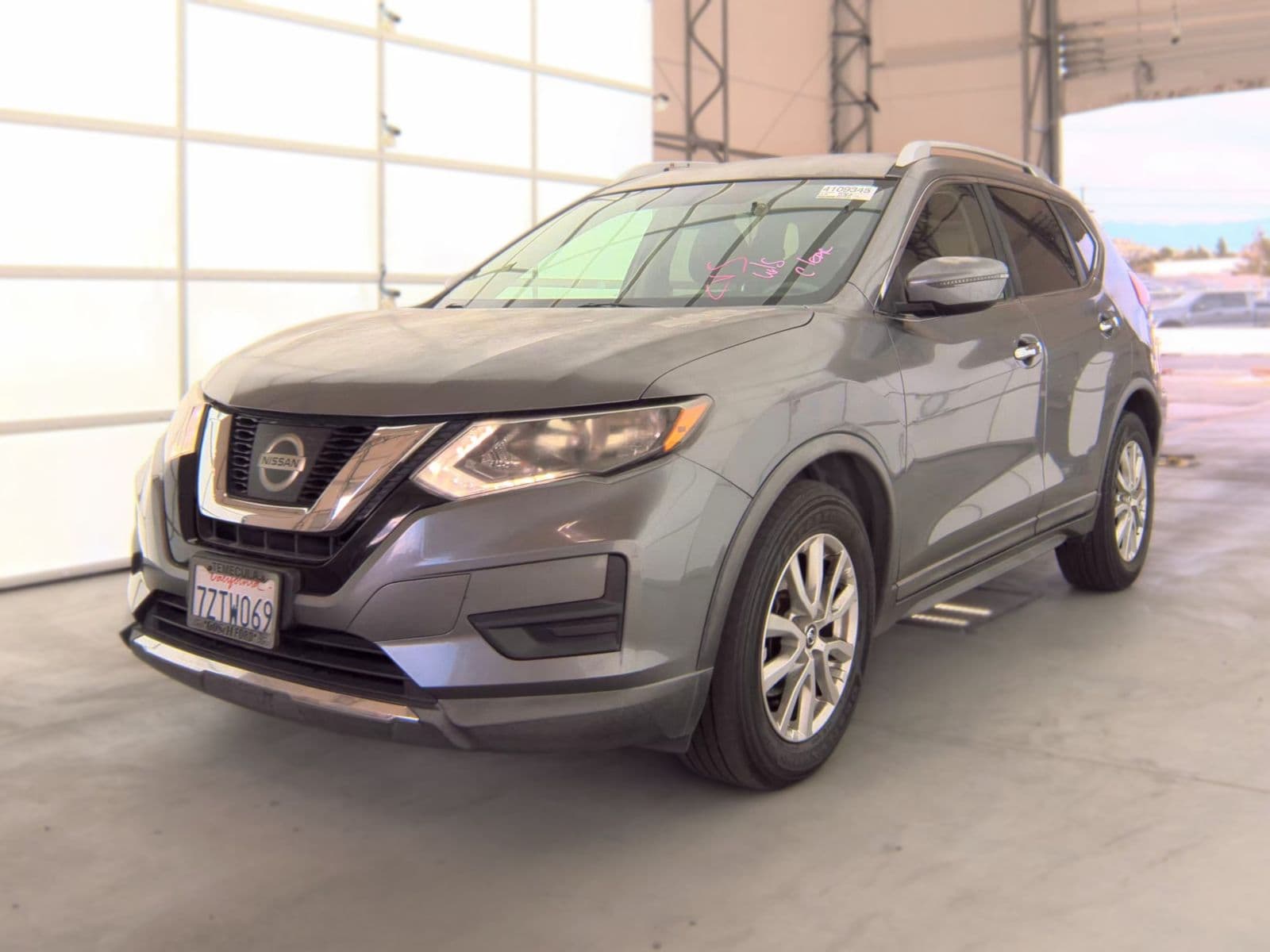 2017 NISSAN ROGUE SV
