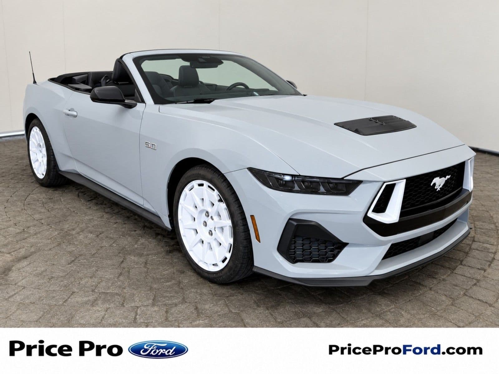 2026 FORD MUSTANG GT Premium