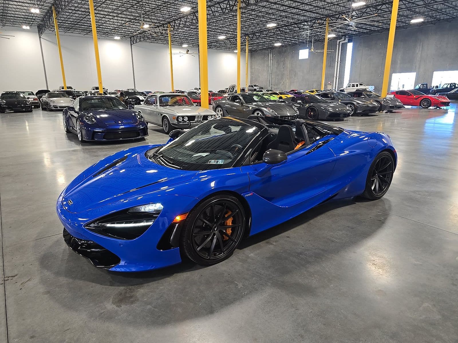 2023 MCLAREN 720S Base