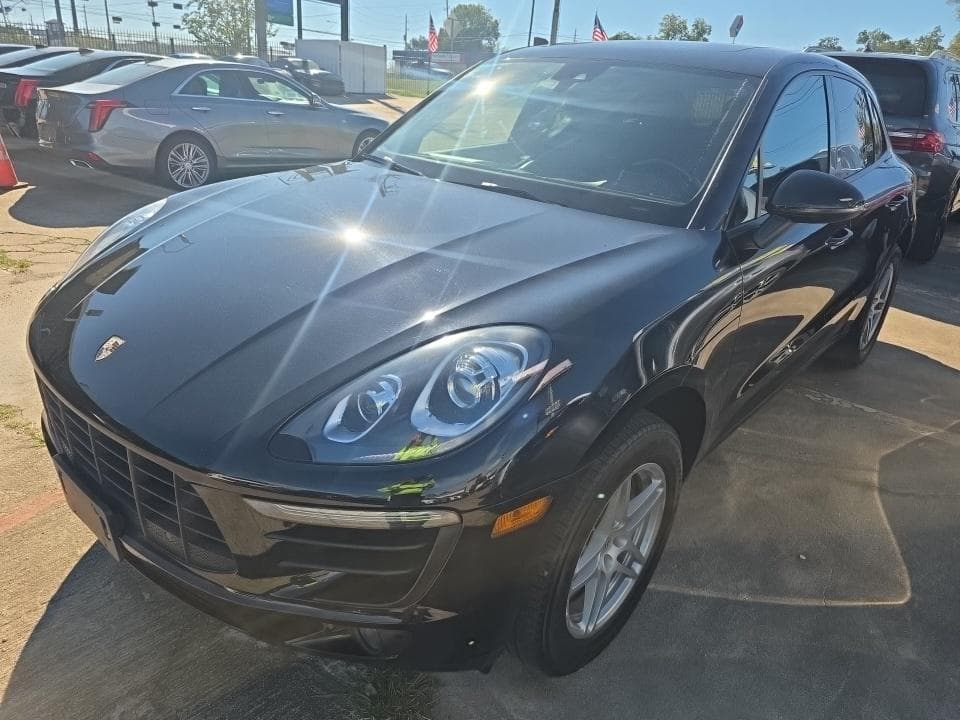 2018 PORSCHE MACAN Base