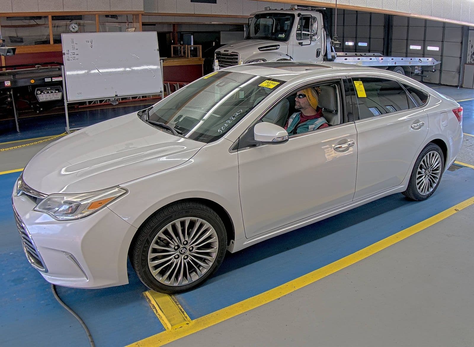 2018 TOYOTA AVALON Limited