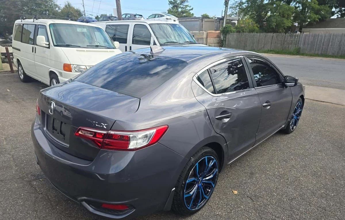 2018 ACURA ILX W/TECHNOLOGY PLUS Package 4