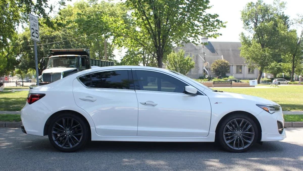 2020 ACURA ILX Base 3