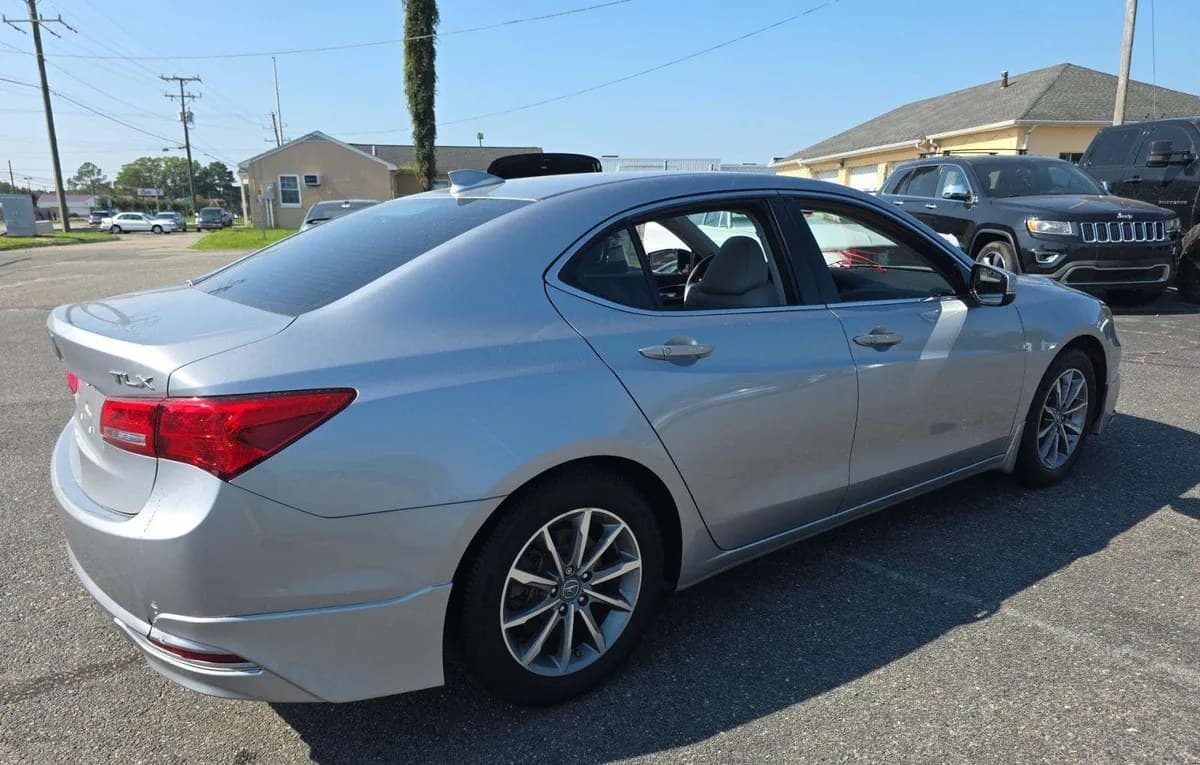 2018 ACURA TLX Base 4