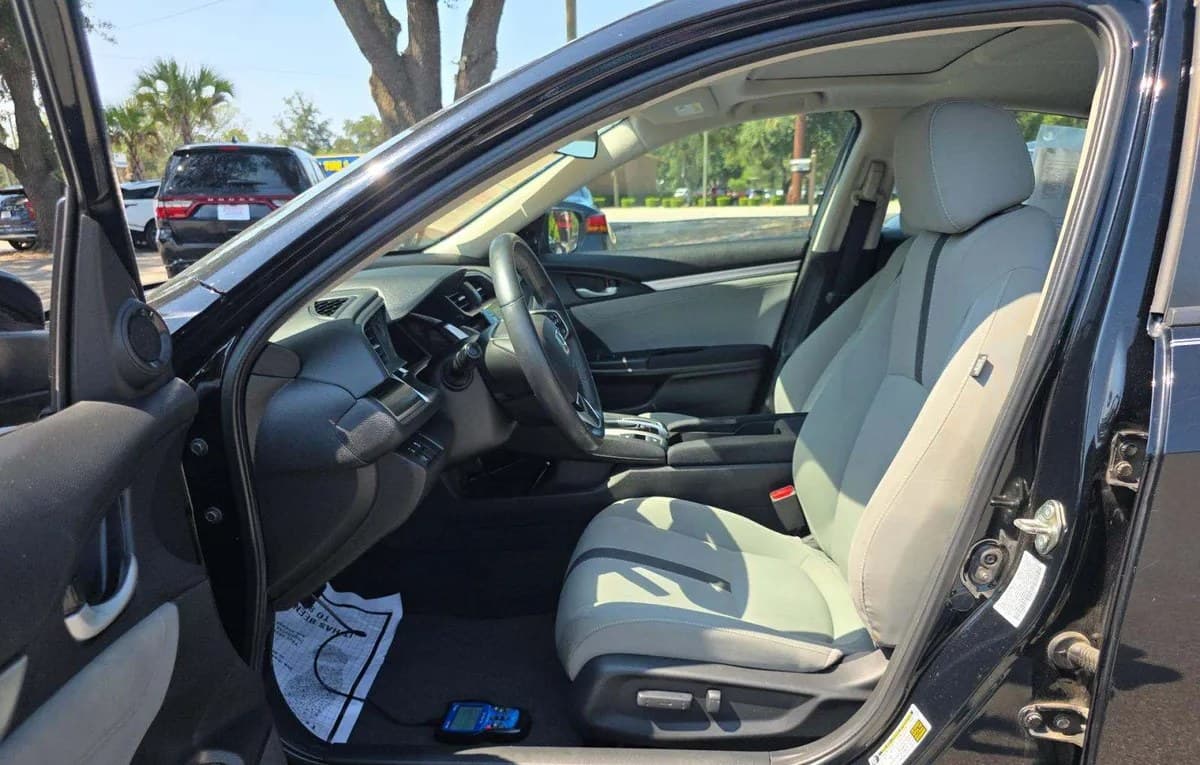 2019 HONDA CIVIC EX 4
