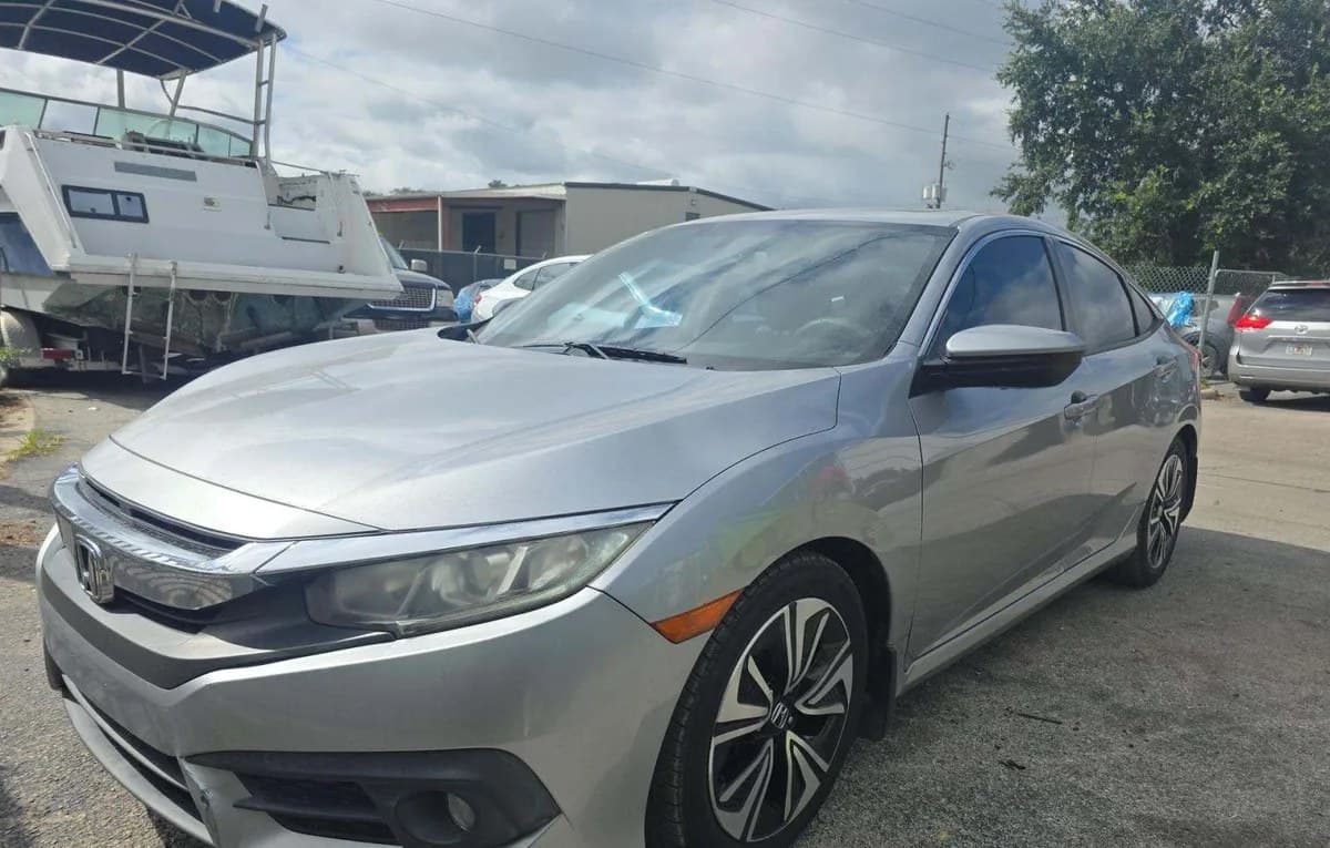 2017 HONDA CIVIC EX-T 2