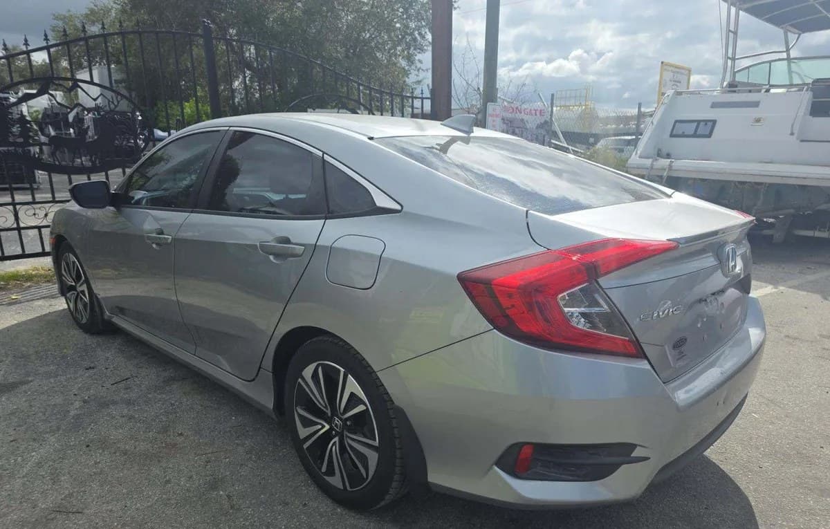 2017 HONDA CIVIC EX-T 3