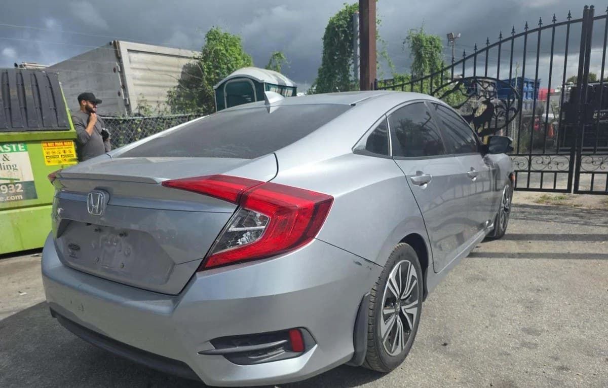 2017 HONDA CIVIC EX-T 4