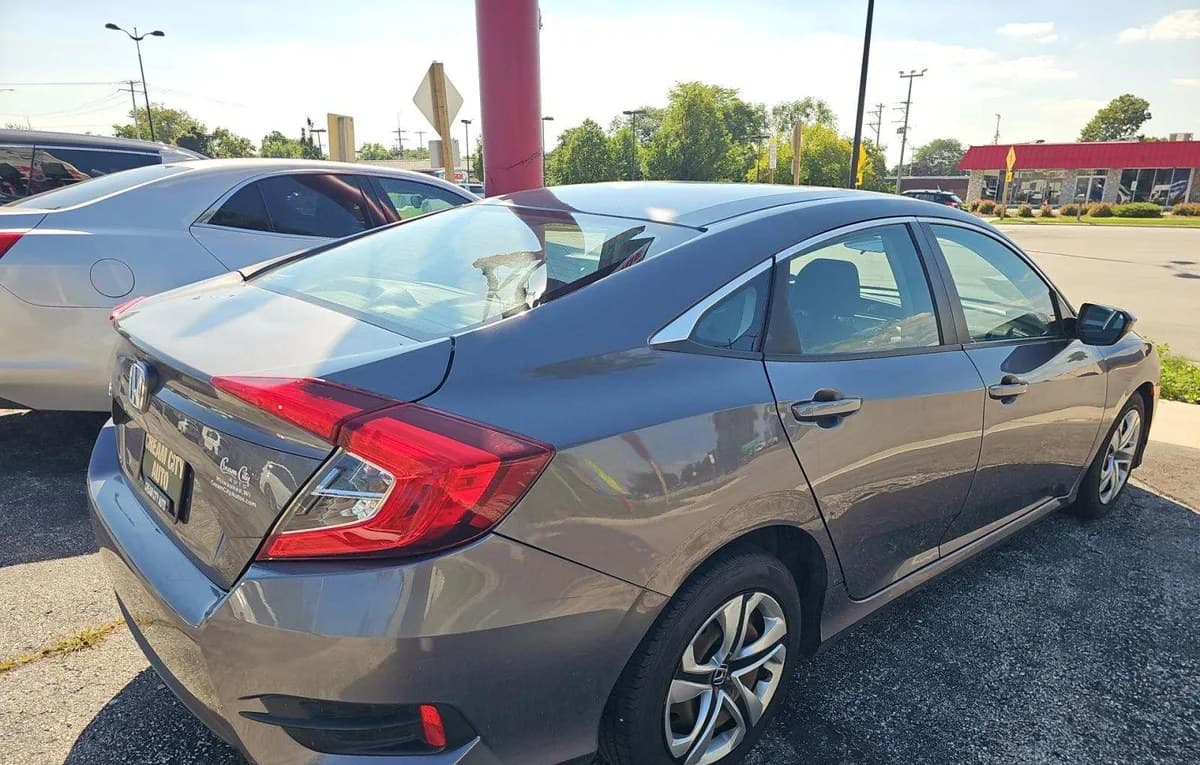 2017 HONDA CIVIC LX 4