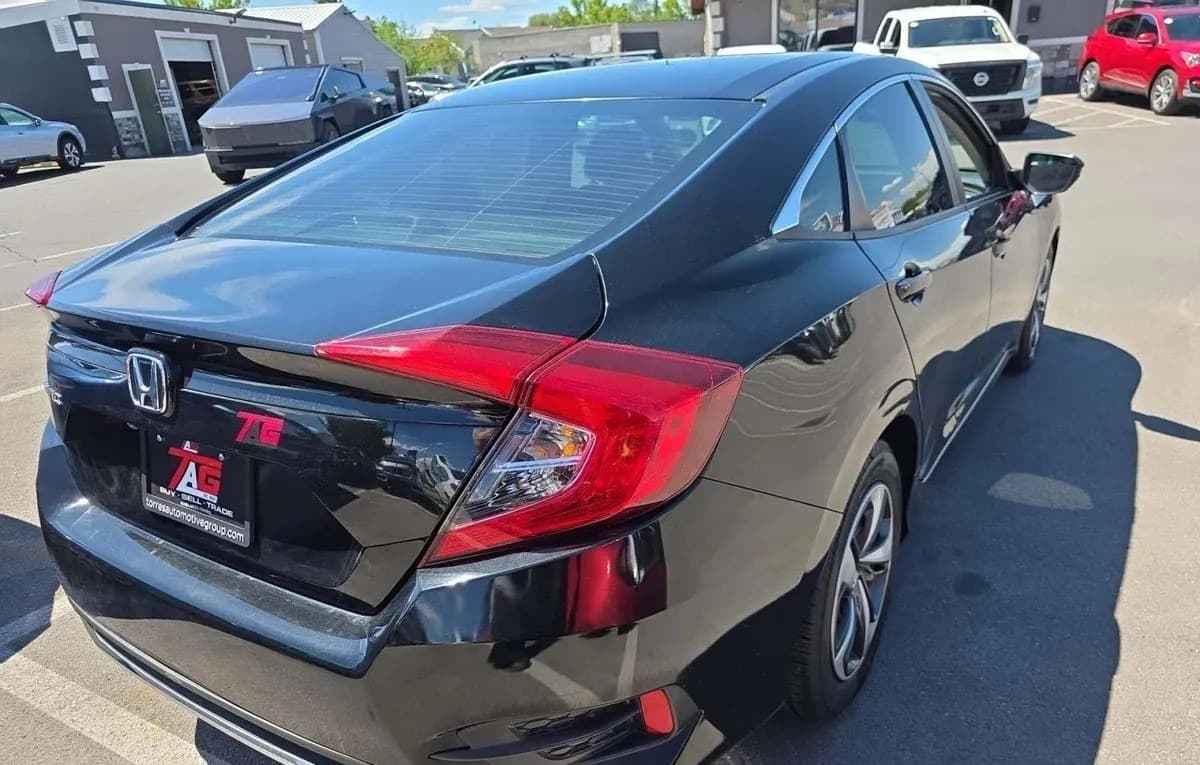 2019 HONDA CIVIC LX 4