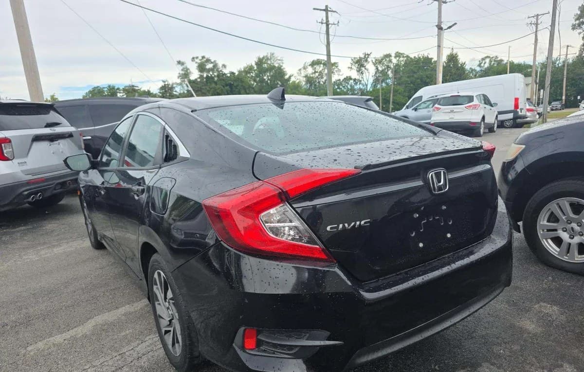 2017 HONDA CIVIC EX 3