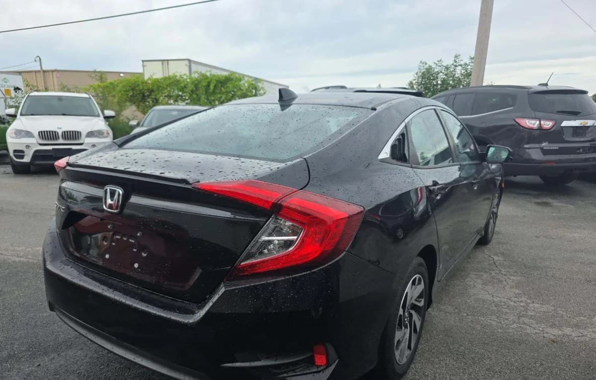 2017 HONDA CIVIC EX 4