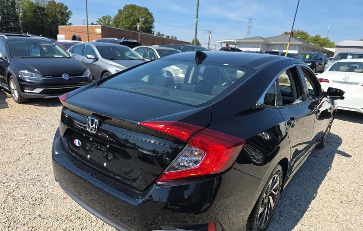 2017 HONDA CIVIC EX 4
