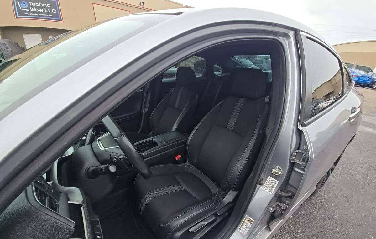 2019 HONDA CIVIC Sport 4
