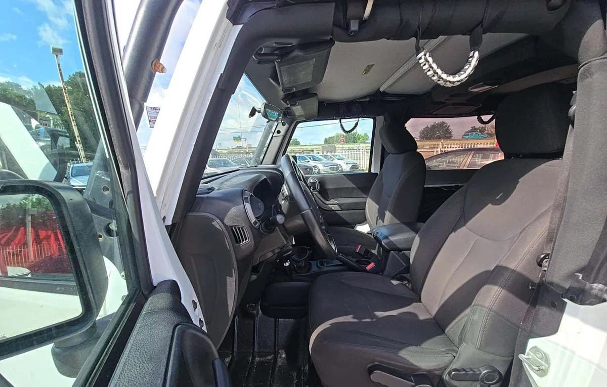 2017 JEEP WRANGLER Sport 4