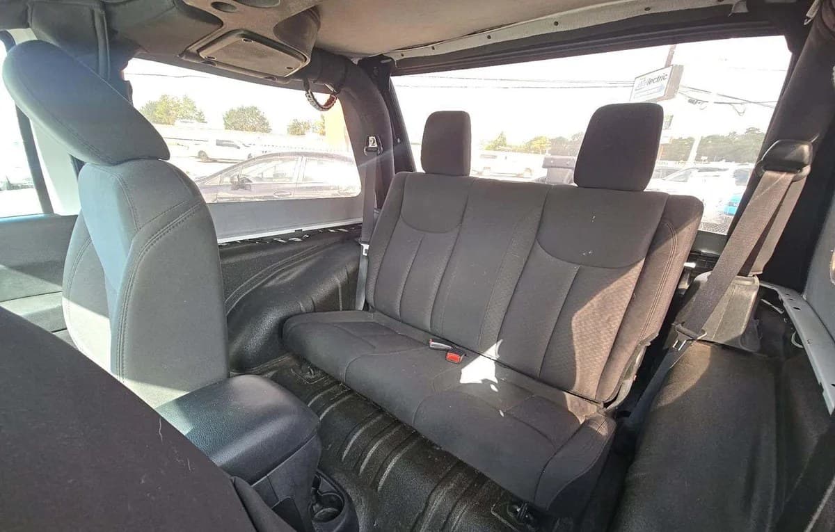 2017 JEEP WRANGLER Sport 7