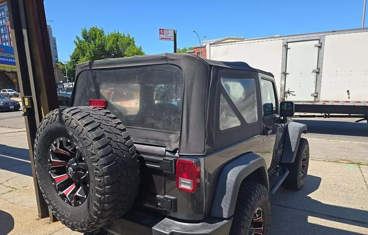 2017 JEEP WRANGLER SPORT 4