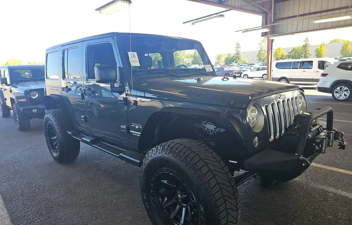 2017 JEEP WRANGLER UNLIMITED Sahara 4
