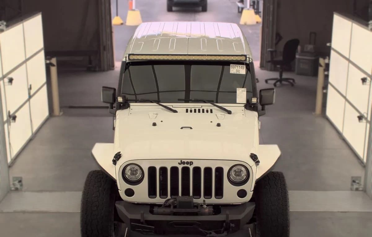 2017 JEEP WRANGLER UNLIMITED SAHARA WINTER Edition 3