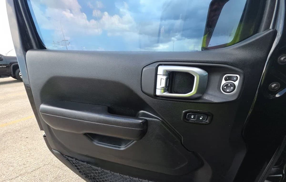 2020 JEEP WRANGLER SPORT S 6