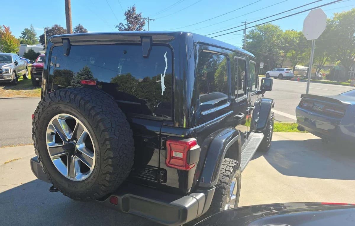 2019 JEEP WRANGLER UNLIMITED Sahara 4