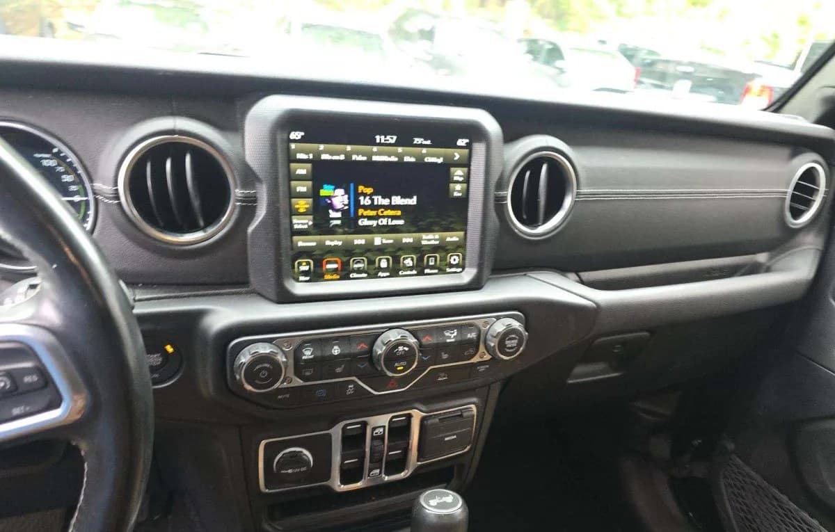 2023 JEEP WRANGLER 4XE Sahara 7