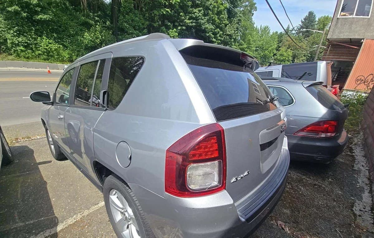 2017 JEEP COMPASS Latitude 2
