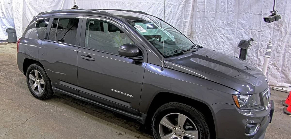 2017 JEEP COMPASS LATITUDE HIGH ALTITUDE Edition 4