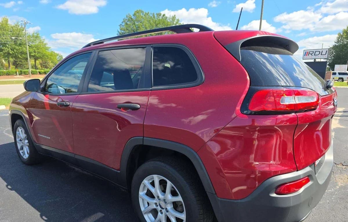 2017 JEEP CHEROKEE Sport 3
