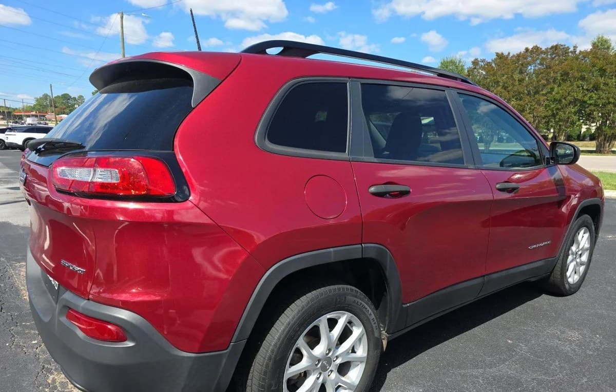 2017 JEEP CHEROKEE Sport 4