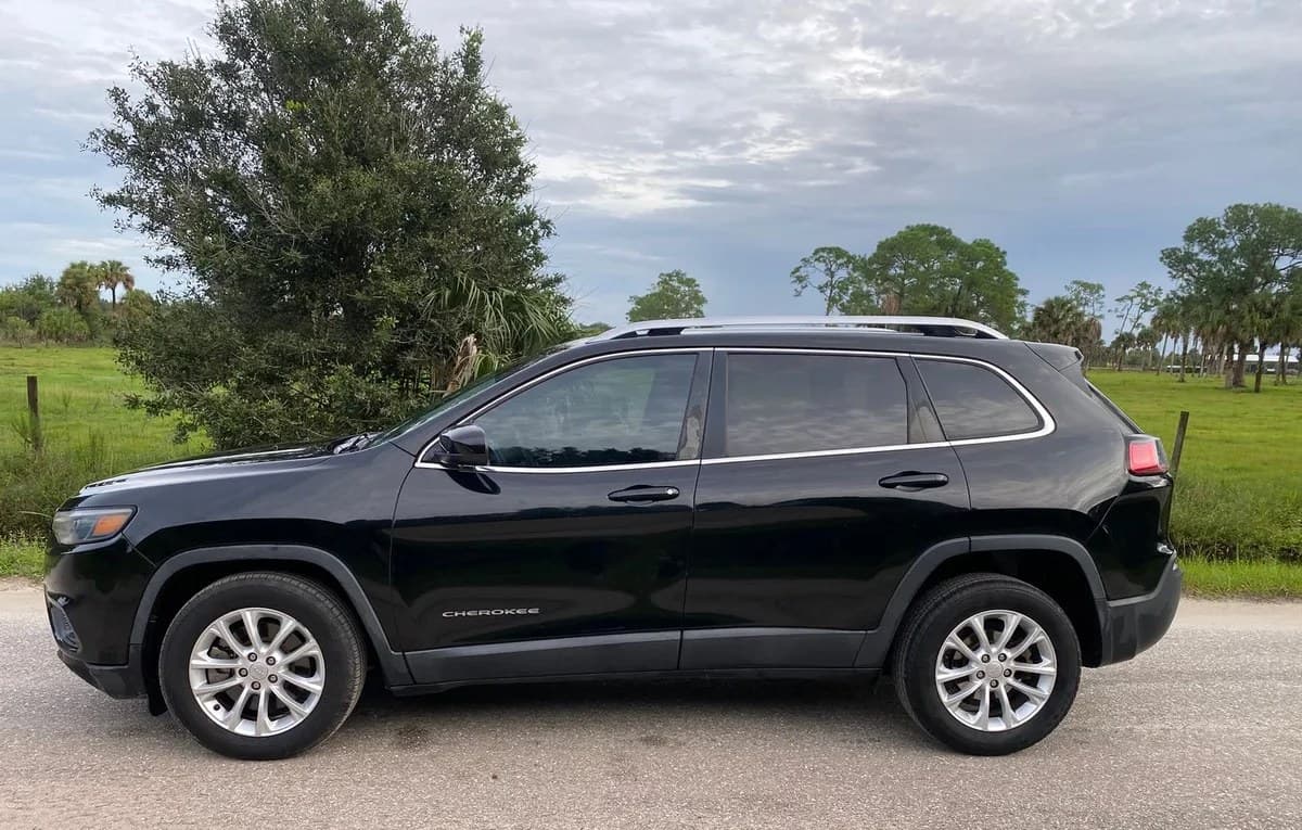 2019 JEEP CHEROKEE Latitude 6