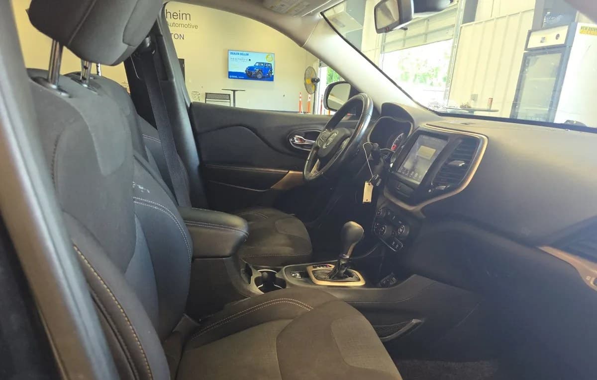 2017 JEEP CHEROKEE Latitude 4