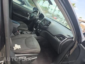 2019 JEEP CHEROKEE Latitude 9