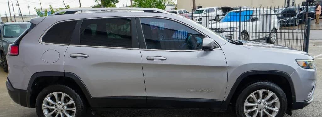 2019 JEEP CHEROKEE Latitude 5