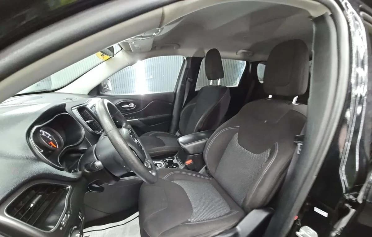2019 JEEP CHEROKEE Latitude 4