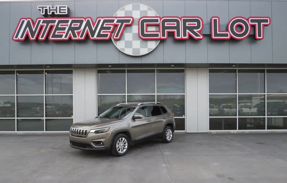 2019 JEEP CHEROKEE Latitude 2