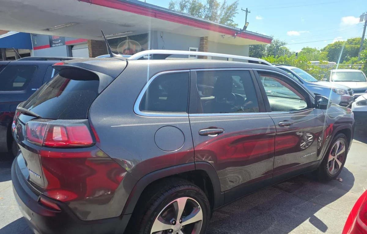 2020 JEEP CHEROKEE LIMITED 4