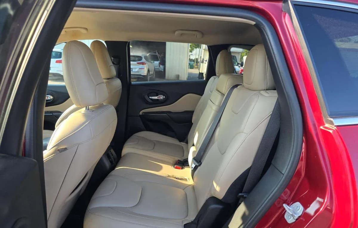 2017 JEEP CHEROKEE LIMITED 7