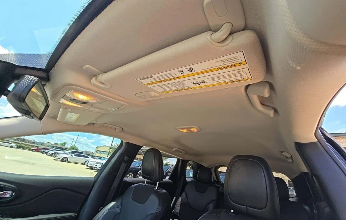 2018 JEEP CHEROKEE LATITUDE Plus 5