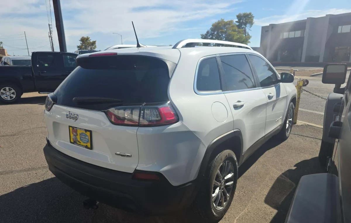 2019 JEEP CHEROKEE LATITUDE PLUS 4