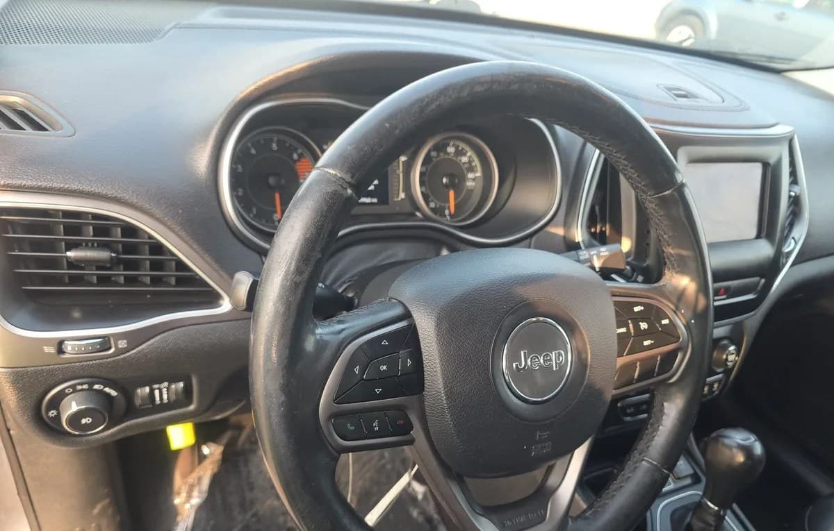 2019 JEEP CHEROKEE LATITUDE PLUS 7