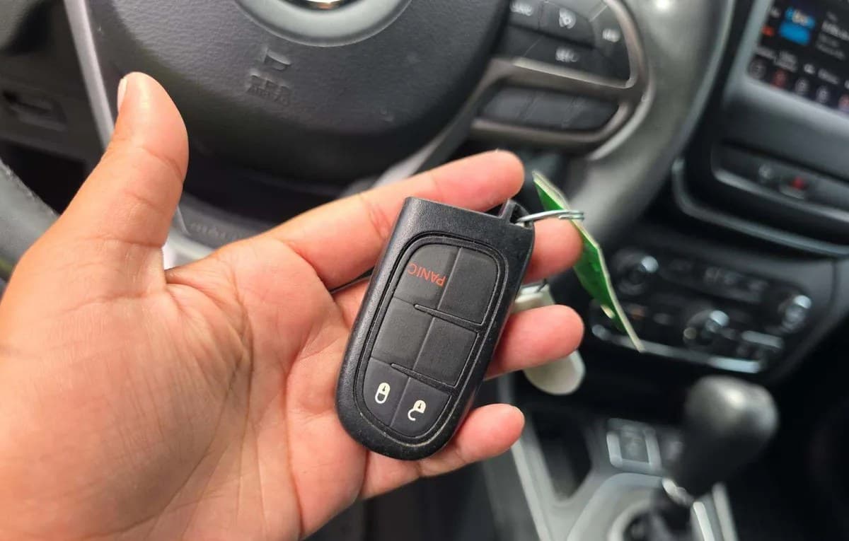 2020 JEEP CHEROKEE LATITUDE PLUS 5