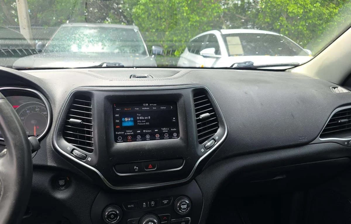 2020 JEEP CHEROKEE LATITUDE PLUS 7