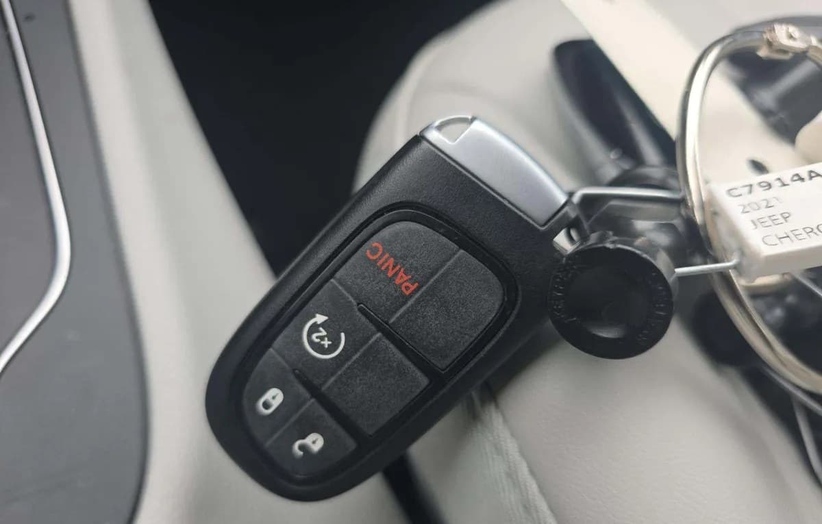 2021 JEEP CHEROKEE LATITUDE Plus 5