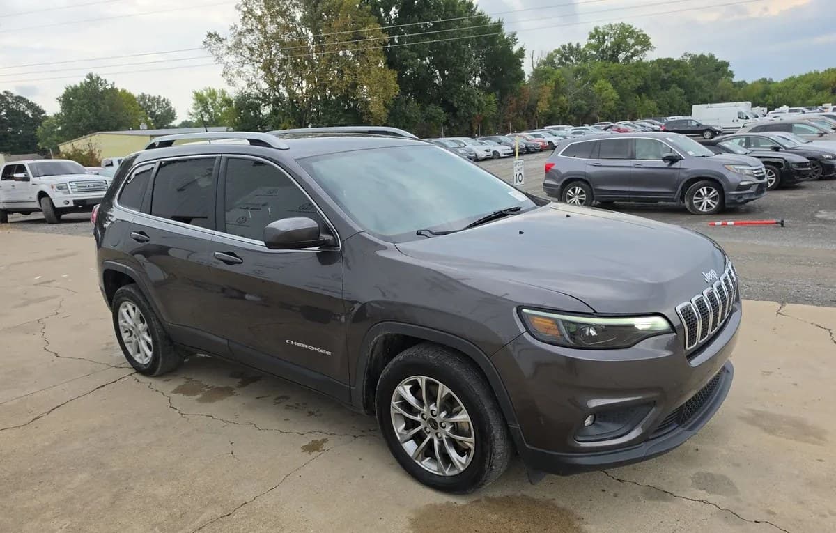 2019 JEEP CHEROKEE LATITUDE Plus 4